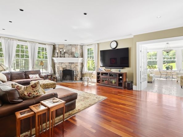 45 Wendy Lane, Holliston MA 01746