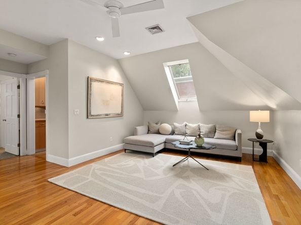 37 Waverly 37, Brookline MA 02445