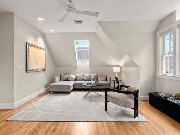 37 Waverly 37, Brookline MA 02445