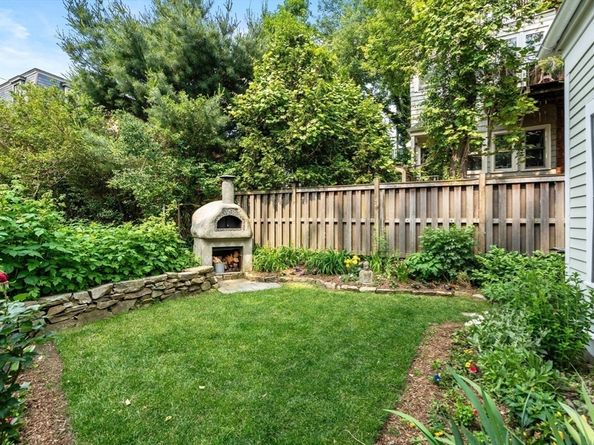 37 Waverly 37, Brookline MA 02445