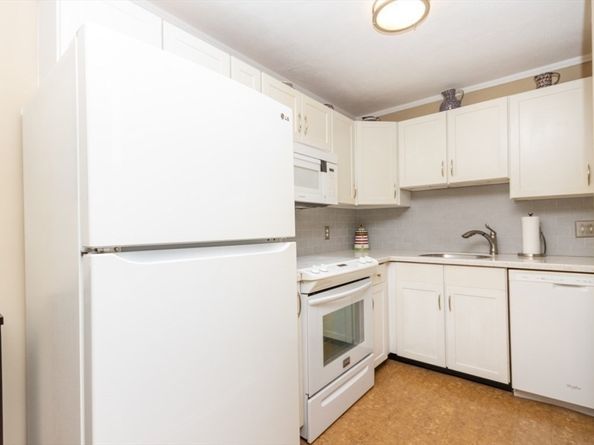 5 Cass St 12, Boston MA 02132