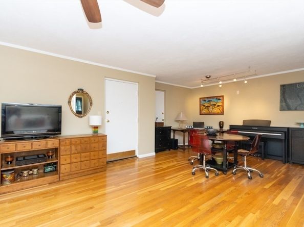 5 Cass St 12, Boston MA 02132