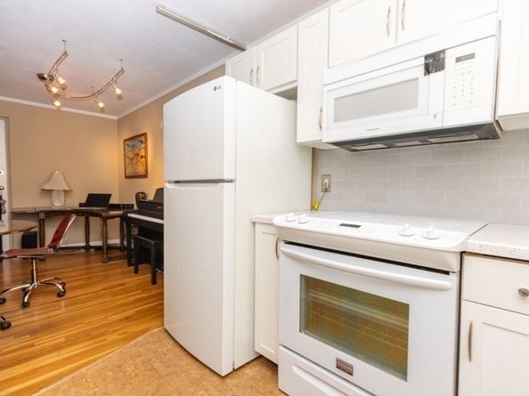 5 Cass St 12, Boston MA 02132