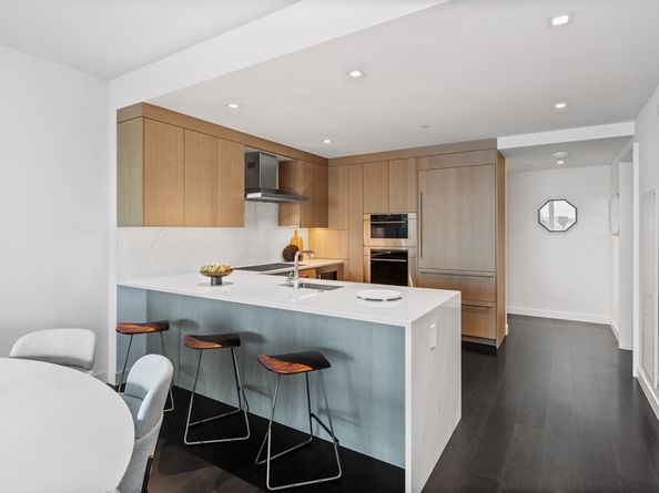 150 Seaport Blvd 11C, Boston MA 02210