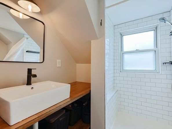 18 Carolina St, Medford MA 02155