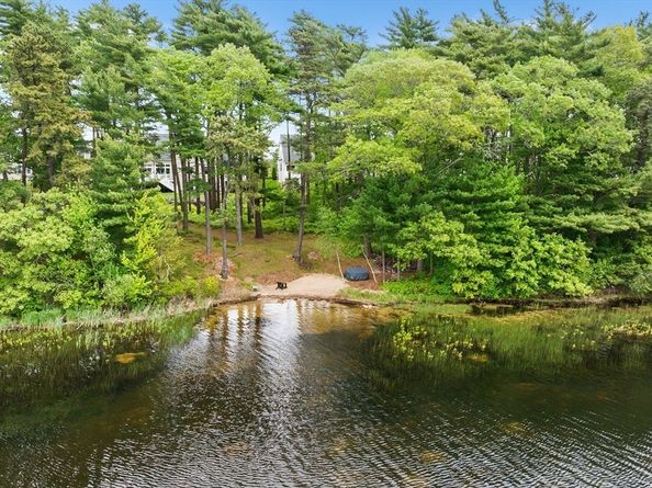 19 Pine Ridge Way 19, Carver MA 02330