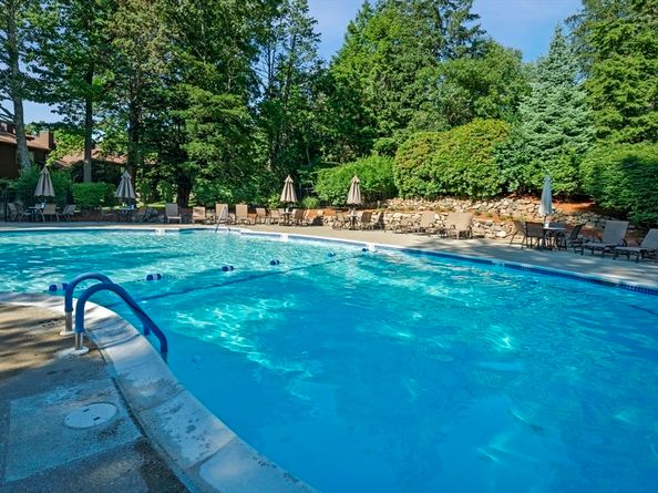 51 Tamarack Ln 51, Peabody MA 01960