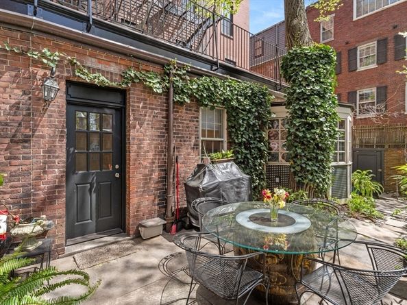 90 Mount Vernon St, Boston MA 02108