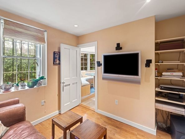 90 Mount Vernon St, Boston MA 02108