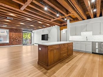 343 Commercial St