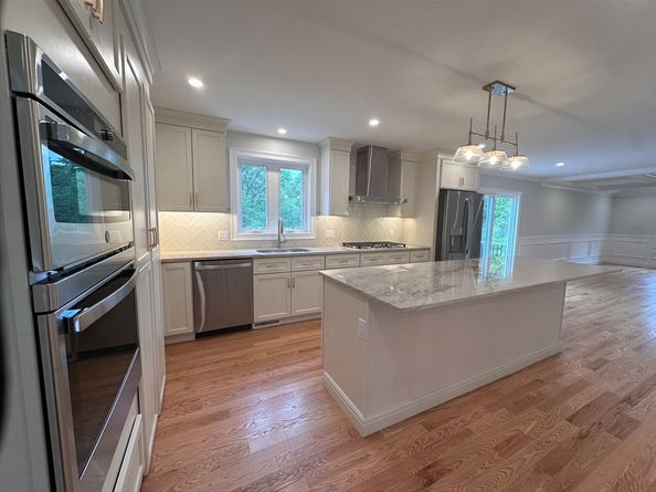 58 Dudley Rd, Billerica MA 01821