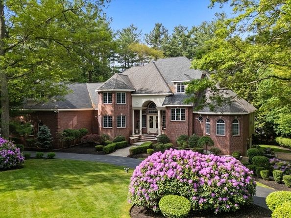 37 Grey Lane, Lynnfield MA 01940