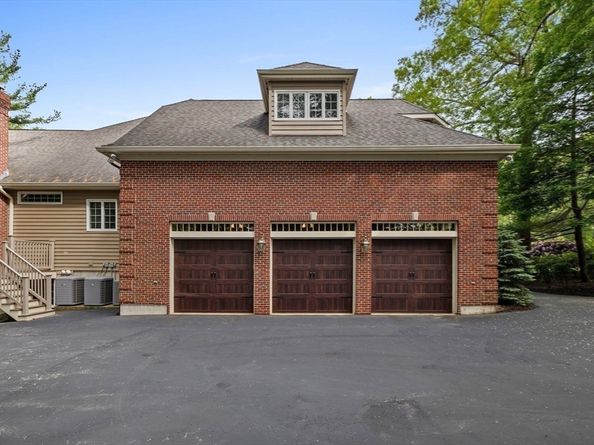 37 Grey Lane, Lynnfield MA 01940