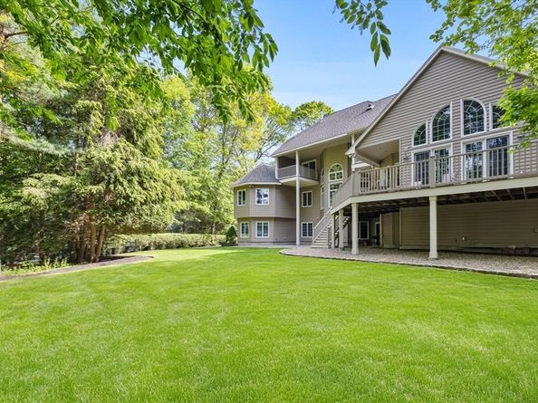 37 Grey Lane, Lynnfield MA 01940
