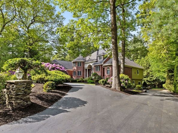 37 Grey Lane, Lynnfield MA 01940