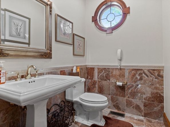 37 Grey Lane, Lynnfield MA 01940