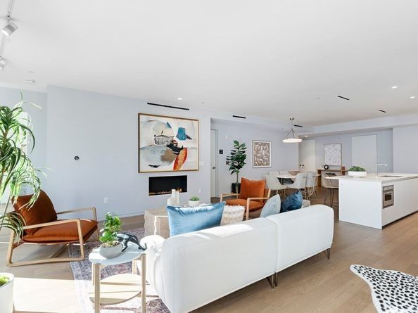 10 Farnsworth St 3B, Boston MA 02210