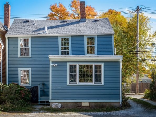 5 County St, Ipswich MA 01938