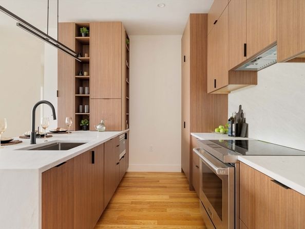 58 Kent Street 404, Brookline MA 02445