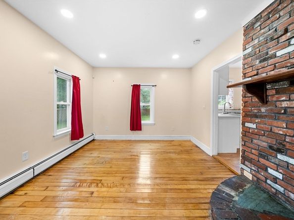 222 Menlo St, Brockton MA 02301