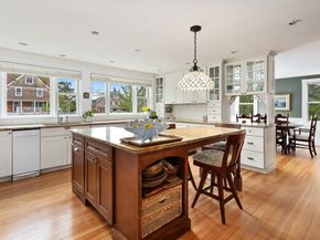 5 Allen Ave, Rockport MA 01966