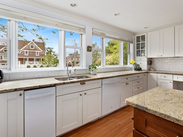 5 Allen Ave, Rockport MA 01966