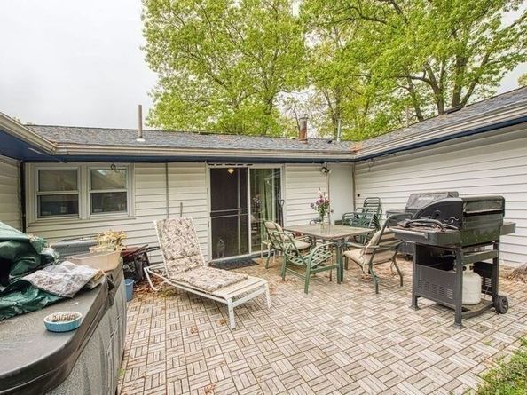 51 Darby Rd, Brockton MA 02302