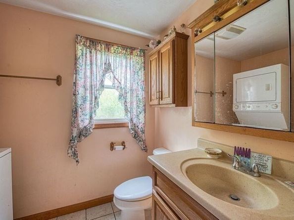 51 Darby Rd, Brockton MA 02302