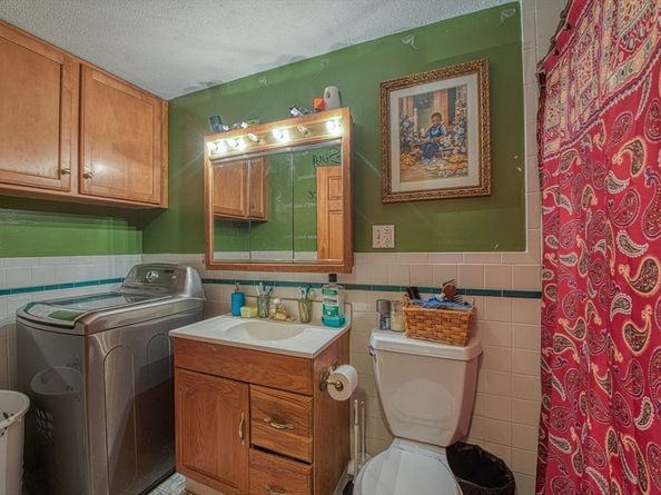 51 Darby Rd, Brockton MA 02302