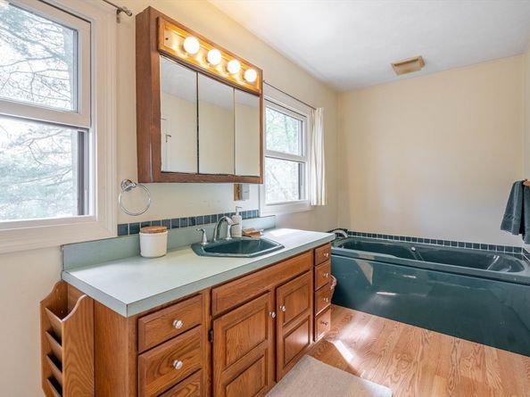 91 Clark Rd, Spencer MA 01562