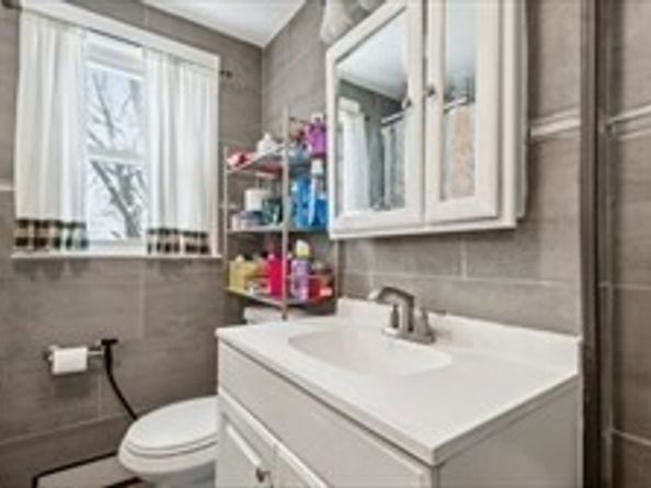 6 Arthur  Woods Ave, Burlington MA 01803