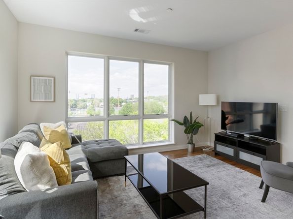 3531 Washington St 501, Boston MA 02130