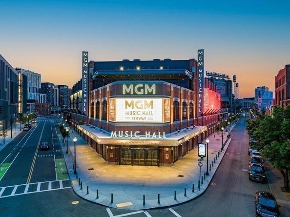 188 Brookline Ave PH29A, Boston MA 02215