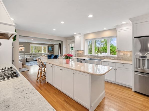 212 Hawthorne Lane, Concord MA 01742