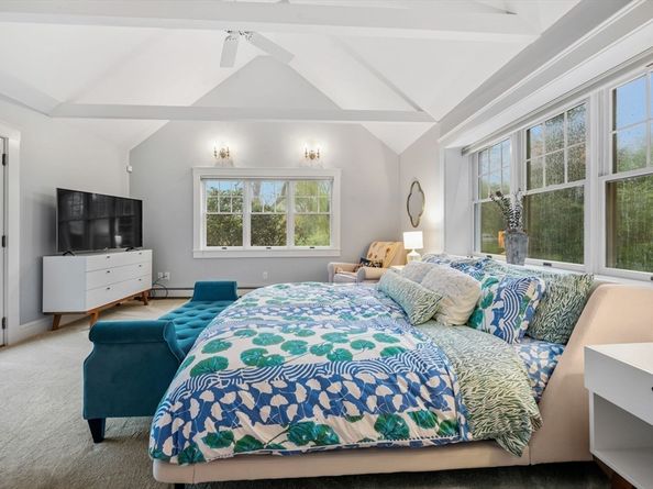 212 Hawthorne Lane, Concord MA 01742