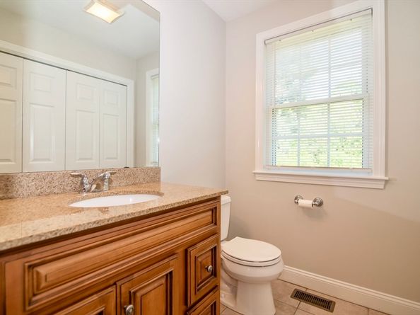 12 Kestrel Ln 7, Westford MA 01886