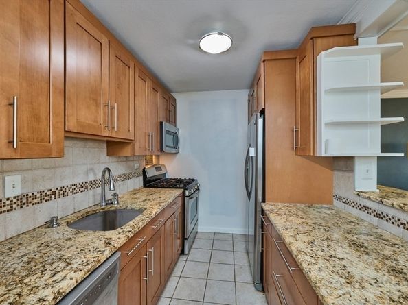 6 Whittier Place 10H, Boston MA 02114