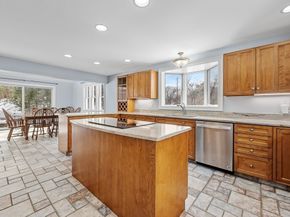 655 Central St, Holliston MA 01746