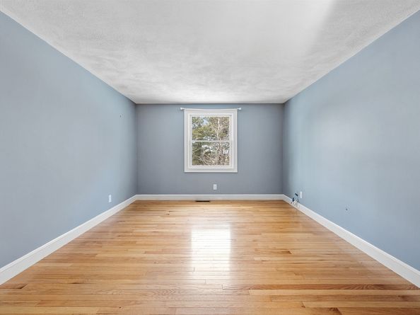 655 Central St, Holliston MA 01746