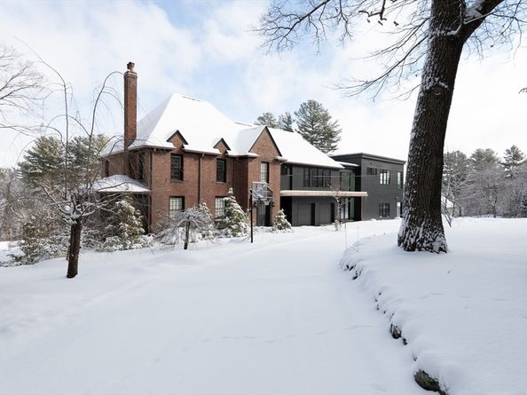 154 Newton Street, Weston MA 02493