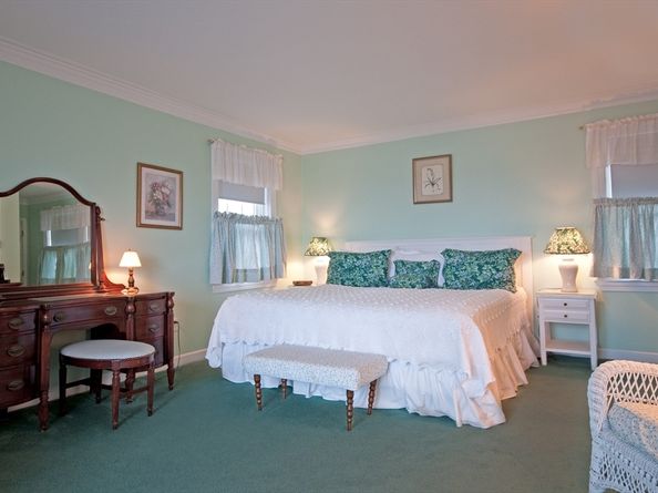 48 Eden Rd, Rockport MA 01966