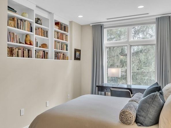 120 Seaver St C102, Brookline MA 02445