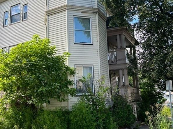 38 Chestnut St, Lynn MA 01902