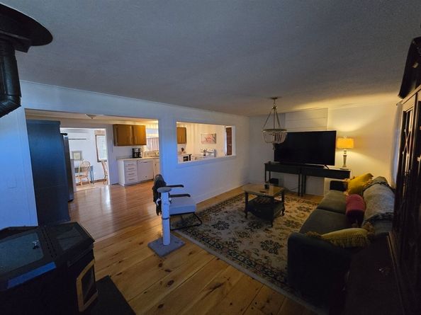 68 Lake Shore Dr, West Brookfield MA 01585