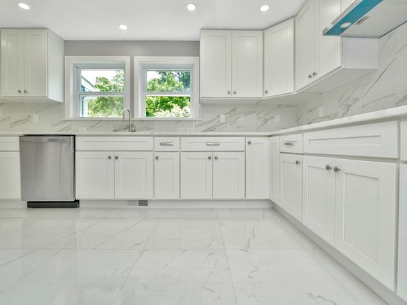 87 Summer St, Abington MA 02351