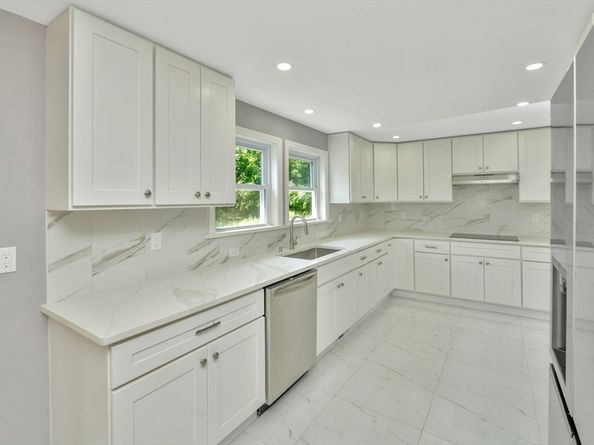 87 Summer St, Abington MA 02351