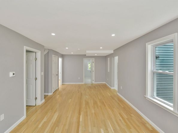 87 Summer St, Abington MA 02351