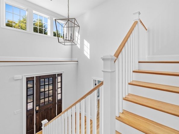 35 Lincoln Street, Hopkinton MA 01748