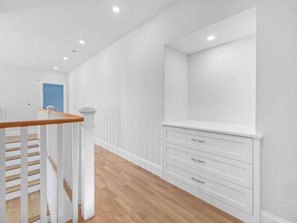 35 Lincoln Street, Hopkinton MA 01748