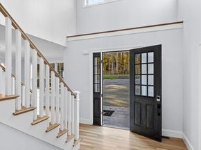 35 Lincoln Street, Hopkinton MA 01748